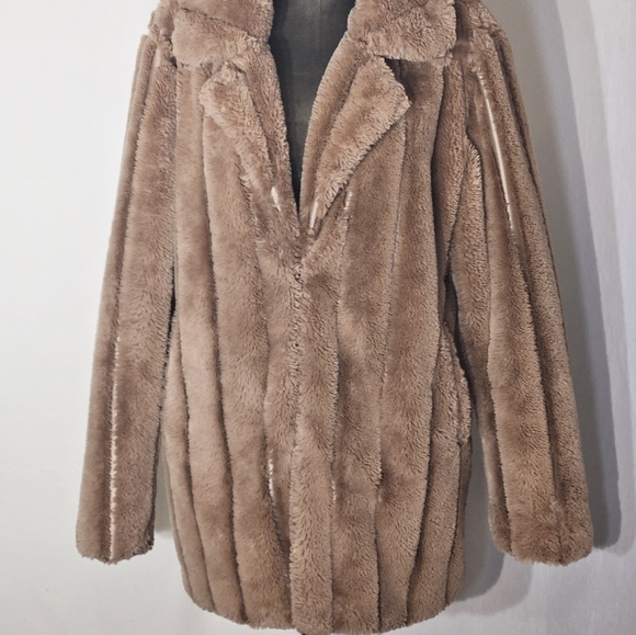 MINKPINK Cozy Teddy Faux Fur Jacket - Toffee Brown Size S - Picture 11 of 11